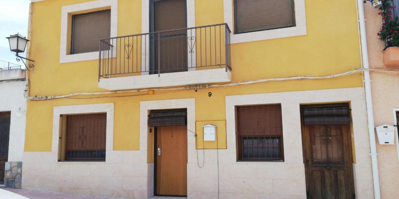 Casa Con Terraza/Confortable House With Terrace Aigues Dış mekan fotoğraf